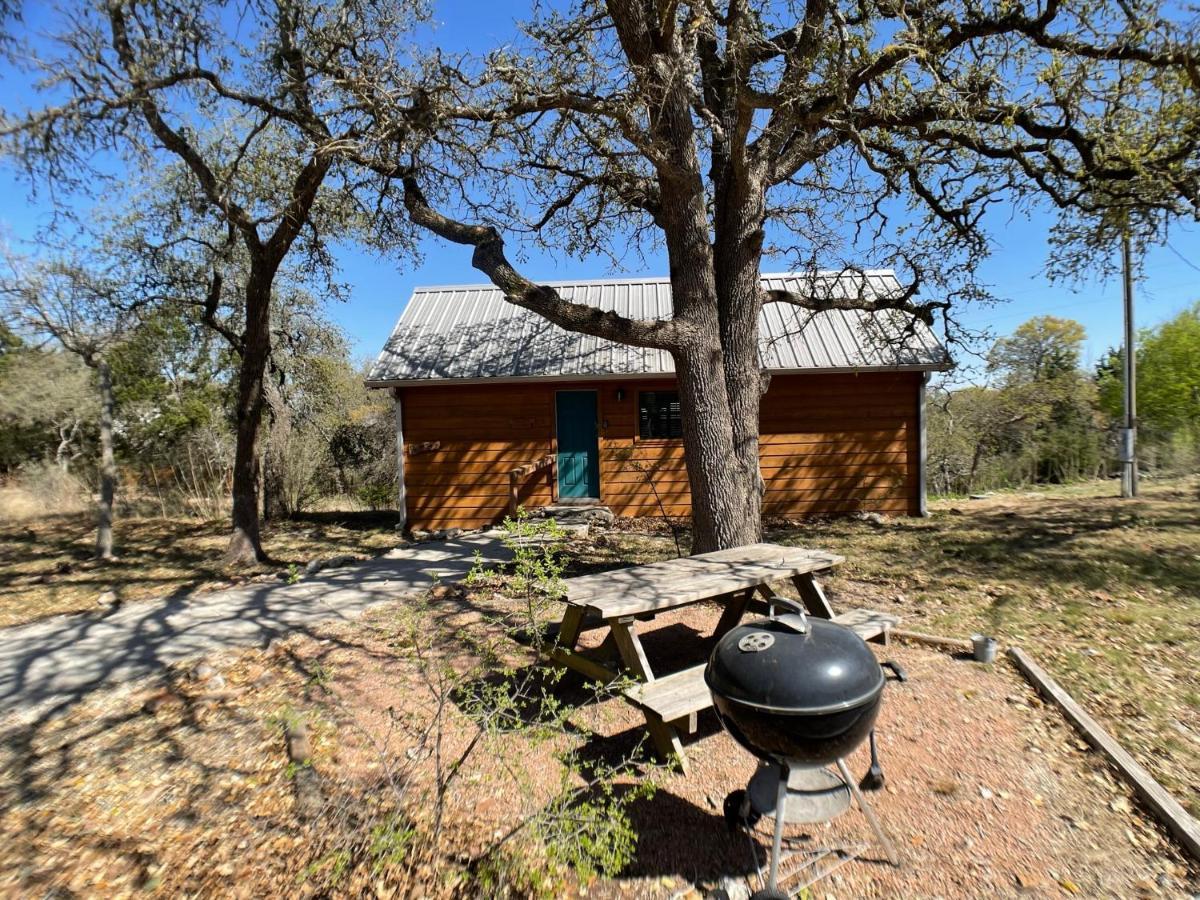 Walnut Canyon Cabins เฟรเดอริกส์เบิร์ก ภายนอก รูปภาพ