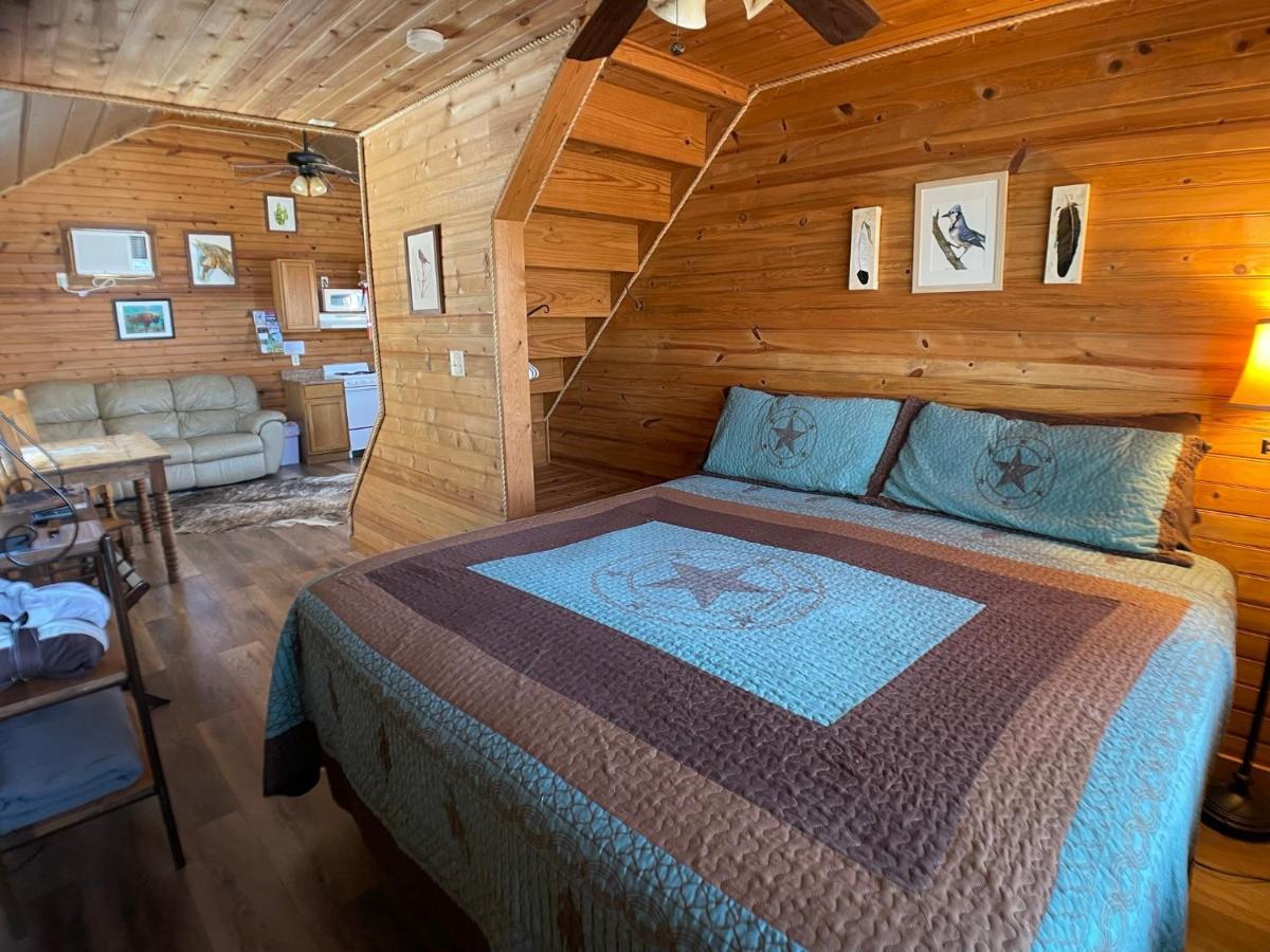 Walnut Canyon Cabins เฟรเดอริกส์เบิร์ก ภายนอก รูปภาพ