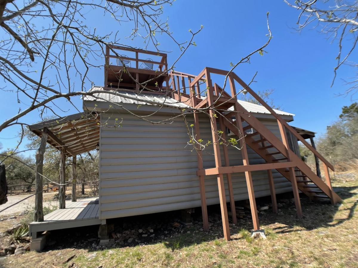 Walnut Canyon Cabins เฟรเดอริกส์เบิร์ก ภายนอก รูปภาพ