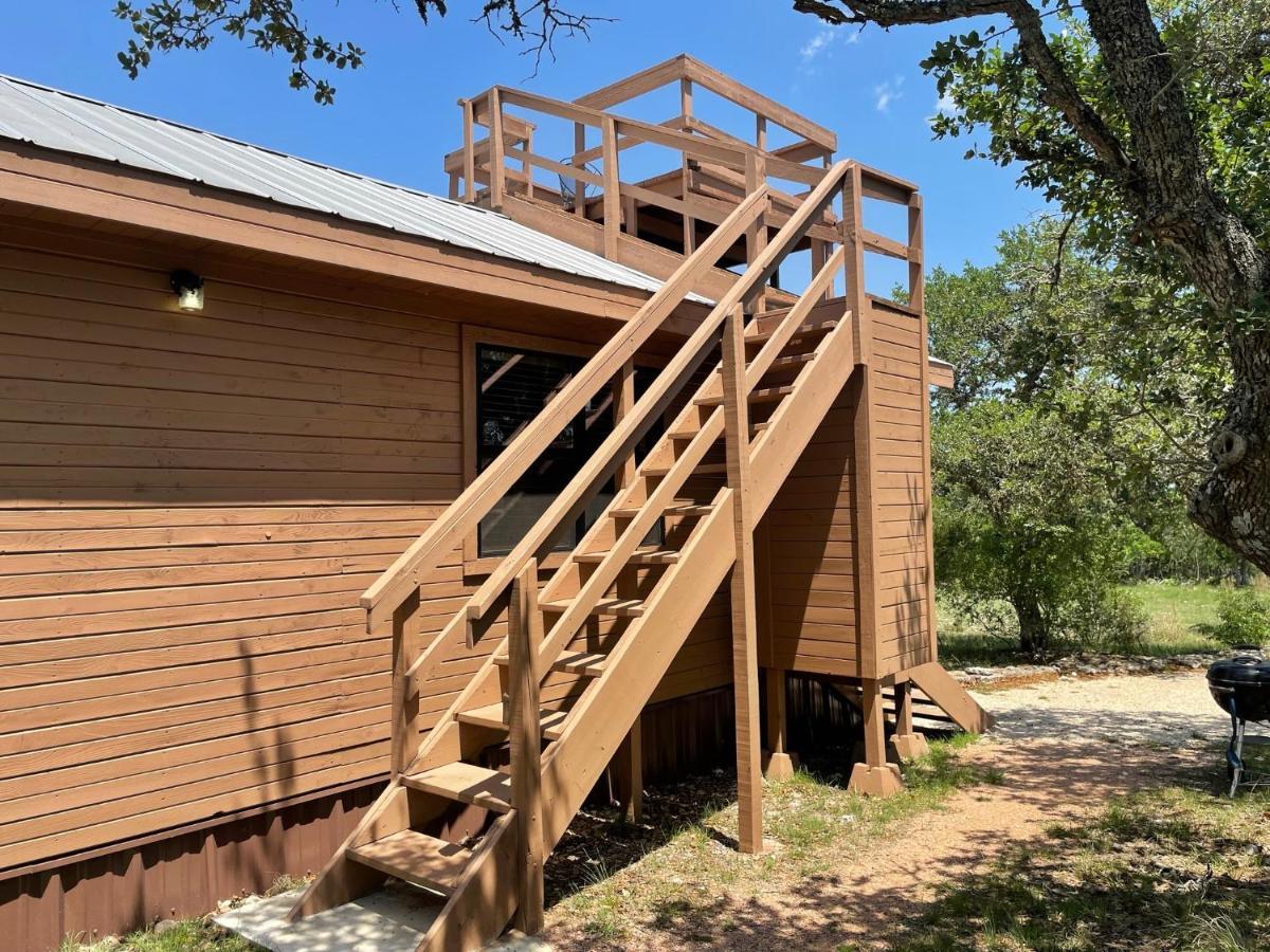 Walnut Canyon Cabins เฟรเดอริกส์เบิร์ก ภายนอก รูปภาพ