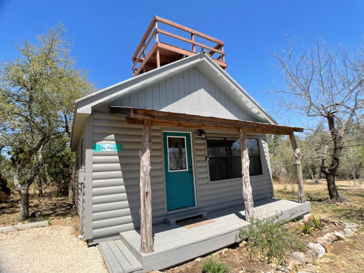 Walnut Canyon Cabins เฟรเดอริกส์เบิร์ก ภายนอก รูปภาพ